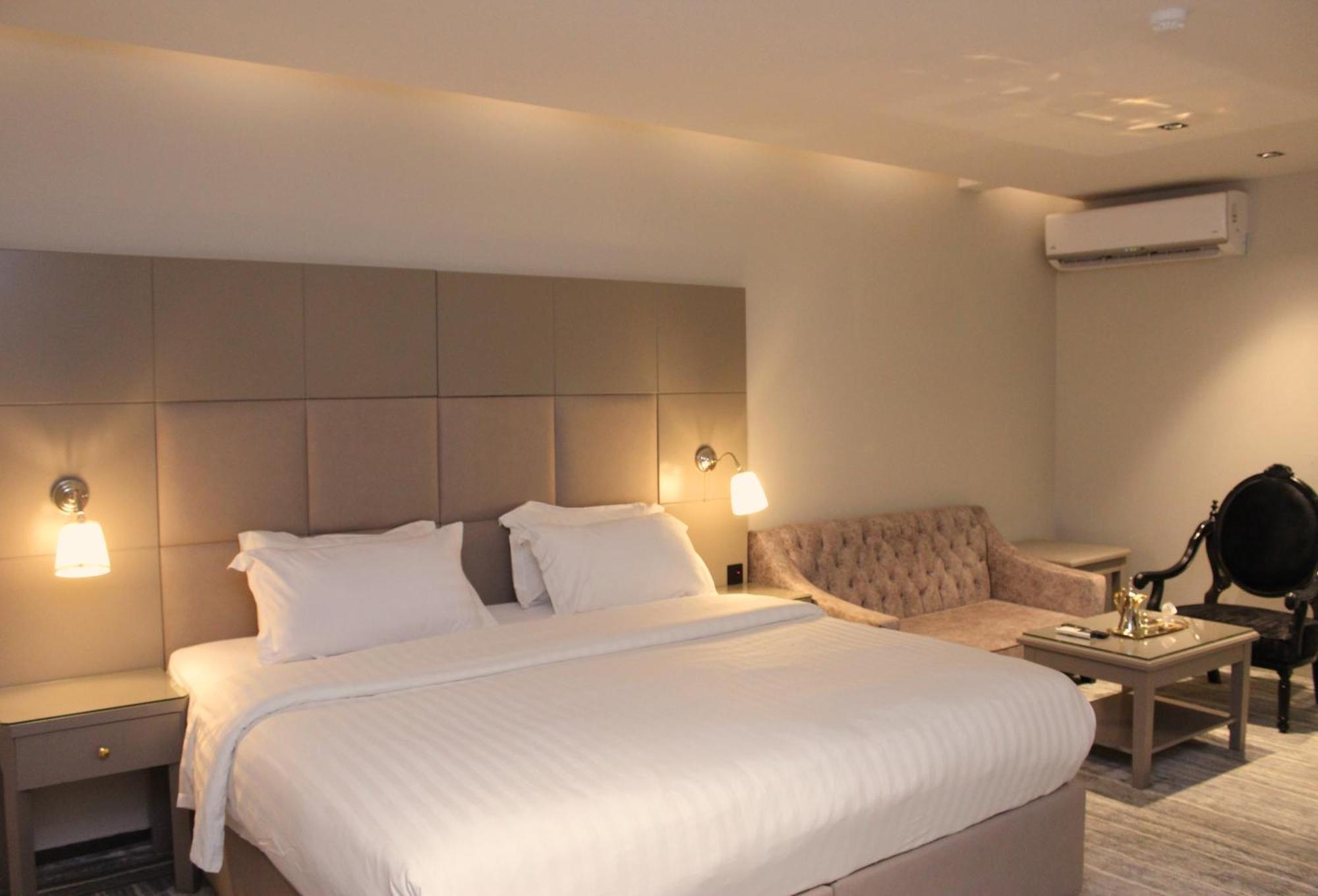 Sharz Hotel Buraydah Exterior foto