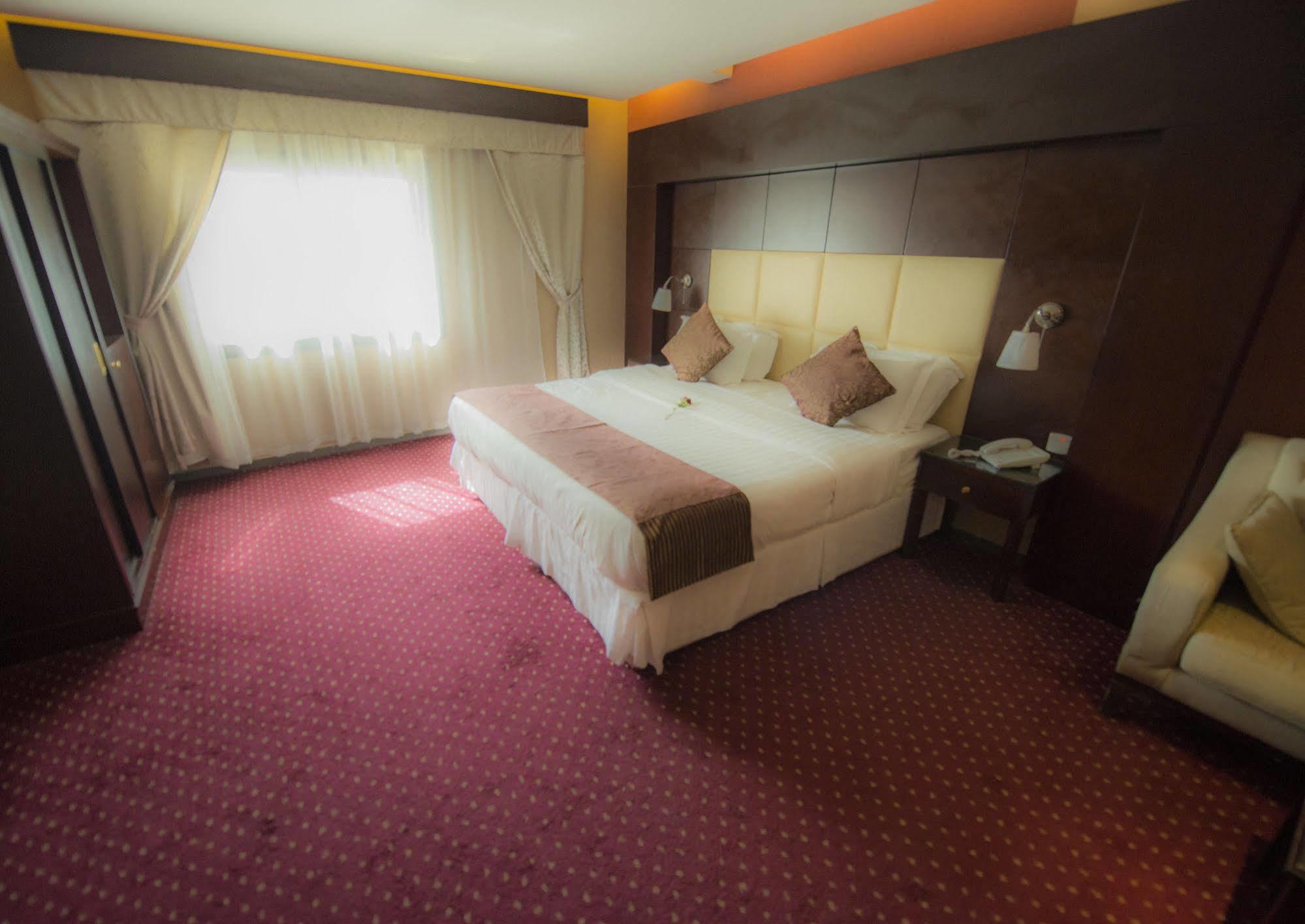 Sharz Hotel Buraydah Exterior foto