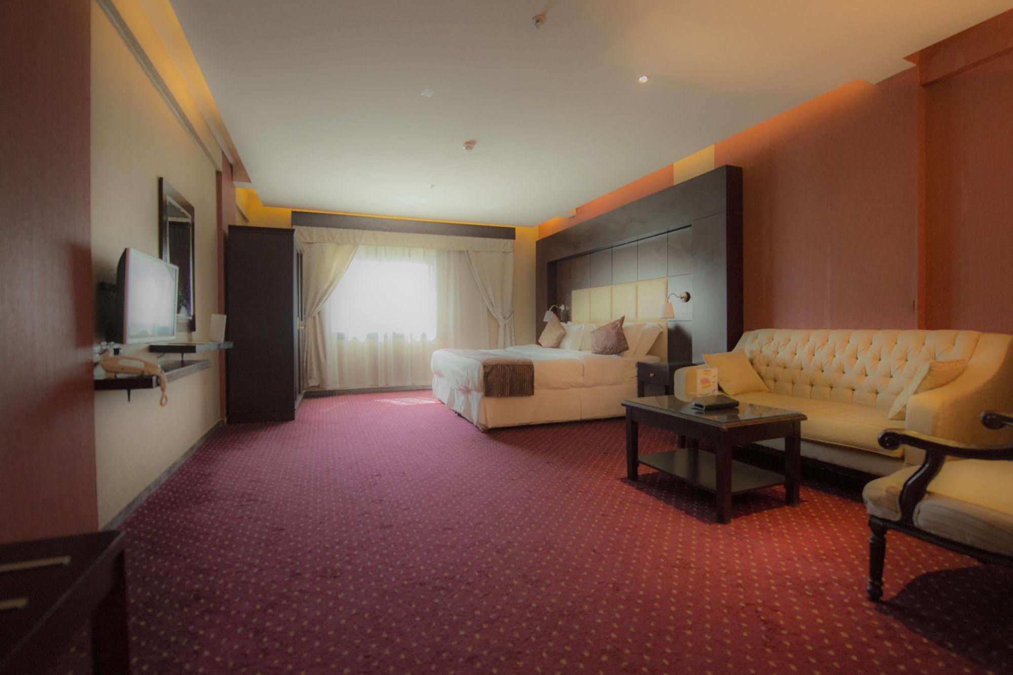 Sharz Hotel Buraydah Exterior foto